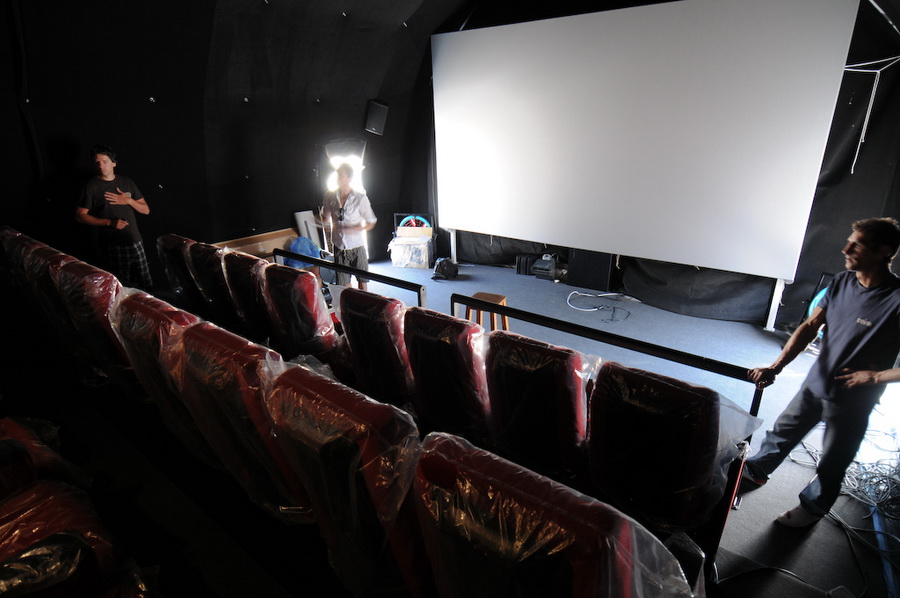 Sferinio kinoteatro kupoliniai pastatai | 360°x180° pilnos projekcijos ekranas