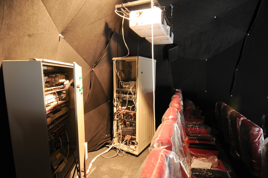 Sferinio kinoteatro kupoliniai pastatai | 360°x180° pilnos projekcijos ekranas