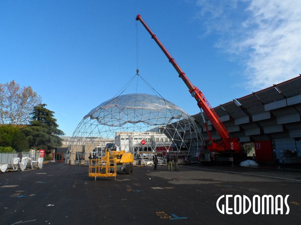 Ø28m H14m Skaidrus Paviljonas-Kupolas “NISSAN JUKE” Prezentacijai
