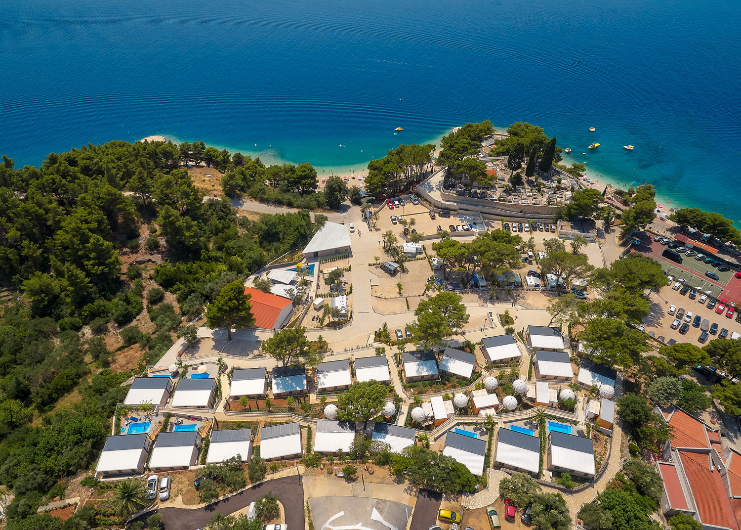 Cocoon Gyvenvietė | „Medora Orbis“ stovyklavimas ir pramogos