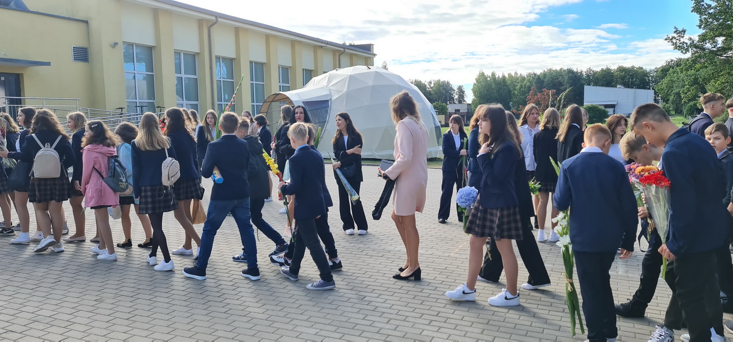 50m2 Lauko Klasė Ø8m Kupolas | Vilniaus r. Avižienių gimnazija