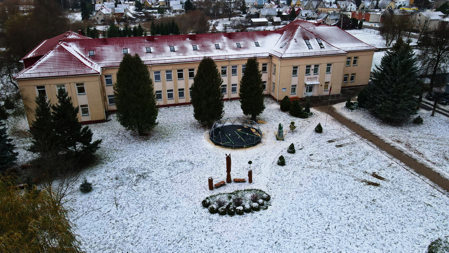50m2 STIKLINĖ Lauko Klasė Ø8m Kupolas | Pasvalio Svalios progimnazija
