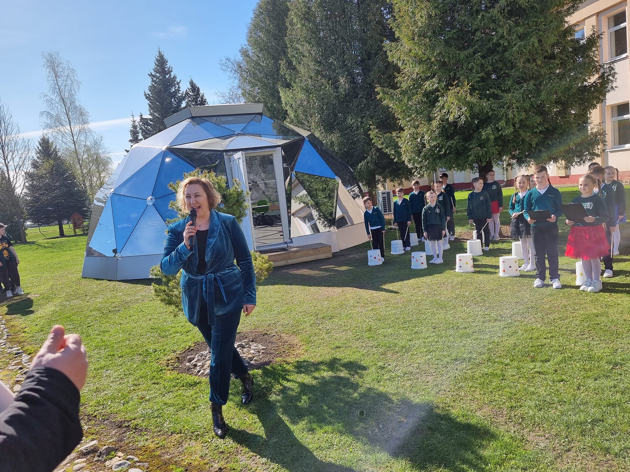 50m2 STIKLINĖ Lauko Klasė Ø8m Kupolas | Pasvalio Svalios progimnazija