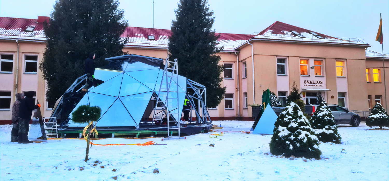 50m2 STIKLINĖ Lauko Klasė Ø8m Kupolas | Pasvalio Svalios progimnazija