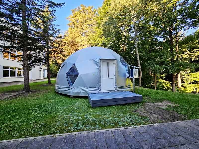 50m2 Lauko Klasė Ø8m Kupolas | Vilniaus Jeruzalės progimnazija