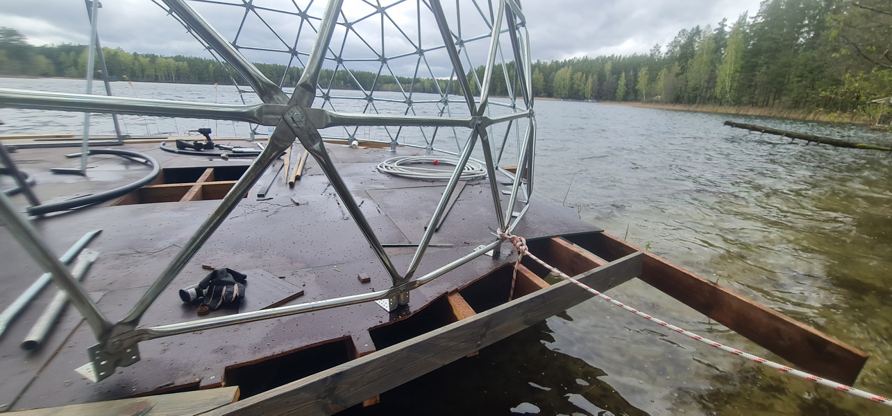 32m² Pramoginis Glamping Laivas Ø8m | Pasimėgaukite ežerų ir jų salų grožiu, Lakajai LT